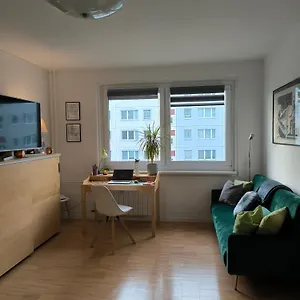 Apartment Ferienwohnung Für 1-2 Personen In Berlin, Nähe U Friedrichsfelde, Berlin
